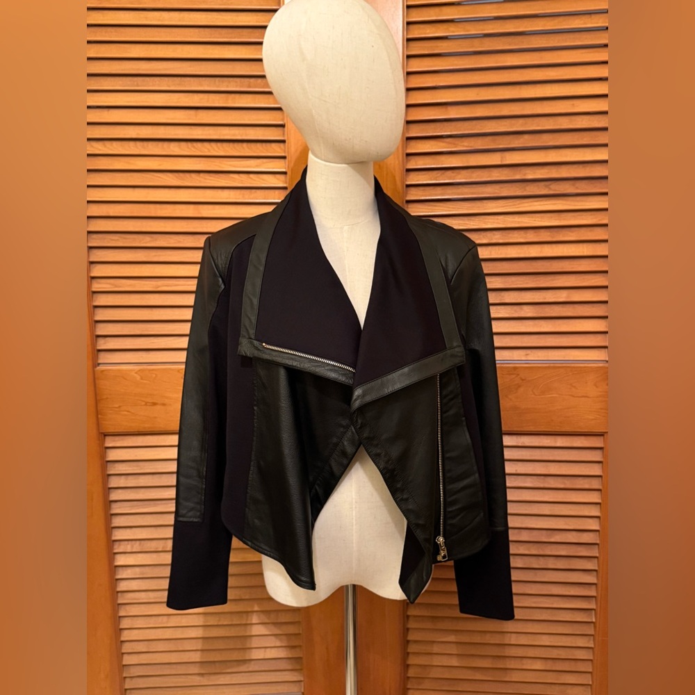 Elaine Turner Black Leather Jacket Asymmetrical Design Sz M